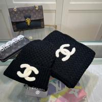 set cappello e sciarpa chanel