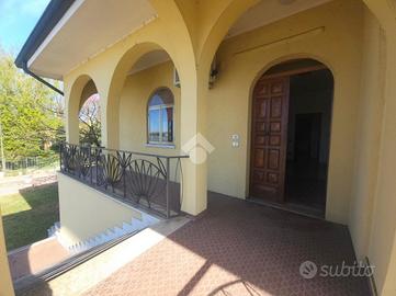 VILLA SINGOLA A RODIGO