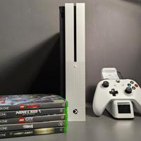 Xbox One 500GB + Controller + 4 Giochi + Colonnina