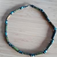 Collana in legno verde e azzurro