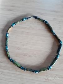 Collana in legno verde e azzurro