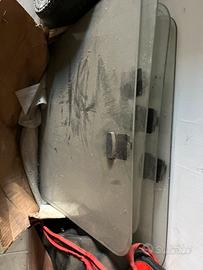 Toyota Land Cruiser vetri posteriori