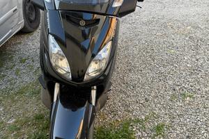 Yamaha Xmax  250