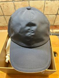 Cappello con visiera La Capitala