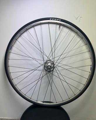 Campagnolo Ruota posteriore + mozzo anteriore