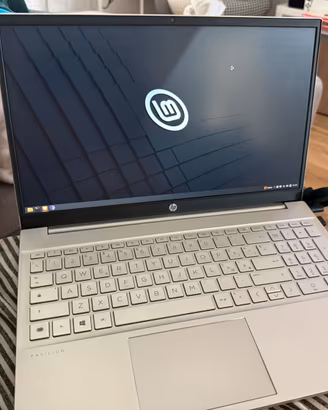 HP Pavilion 15 Ryzen 7 / 16 GB RAM