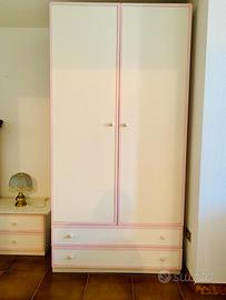 Armadio, comodino, scrivania, libreria, sedia