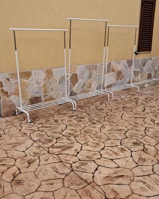appendi abiti con ruote