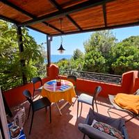 Villino dietro il faro del Circeo per insegnanti