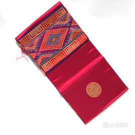Stock di cinture bhutanesi