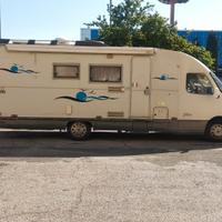 MOTORHOME SUPER PERSONALIZZATO