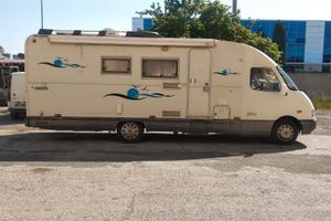 MOTORHOME SUPER PERSONALIZZATO