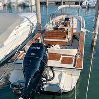 Boston Whaler Outrage 22 WD Suzuki DF250 (2024)