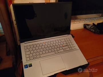Asus Vivobook Pro K6500 ZE 15 Oled