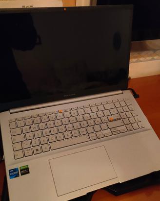 Asus Vivobook Pro K6500 ZE 15 Oled