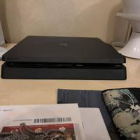 PlayStation 4 slim 500Gb completa di giochi
