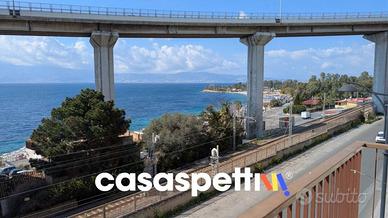 Appartamento di 130 m² con 4 locali a Reggio Calab