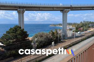 Appartamento di 130 m² con 4 locali a Reggio Calab