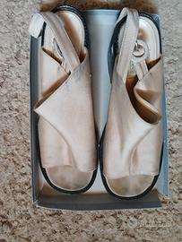 sandali con cinturino beige 