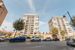 Rifinito trilocale con posto auto