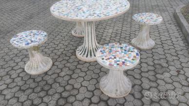 Tavolo rotondo  in cemento 