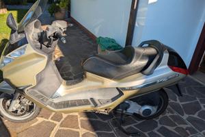  scooter piaggio 200 x8