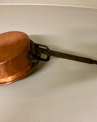 Pentola in rame antico