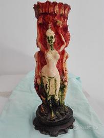scultura  orientalista  con figure di odalische