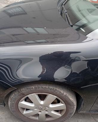 Parafango sx Volkswagen golf 5 anno 2004