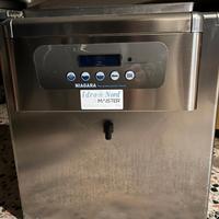 Erogatore per acqua frizzante o naturale .