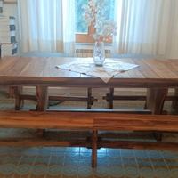 tavolo con panche in ulivo