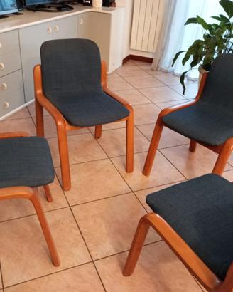 4 Sedie legno-noce chiaro con seduta blu