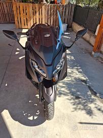 Yamaha T-Max Tech 560 cc