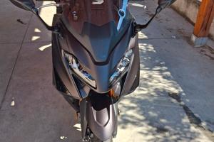 Yamaha T-Max Tech 560 cc