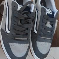 Scarpe Vans numero 45,nuove con scatola