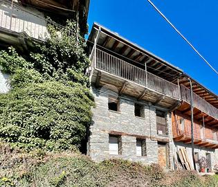 CASA SEMINDIPENDENTE A MONASTERO DI LANZO