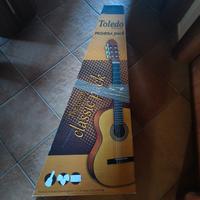 Chitarra acustica Toledo