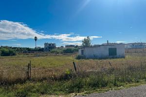 Terreno di 1045 mq con fabbricato - Piana del Sole