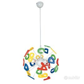 Simpatico lampadario  per camerette bambini.