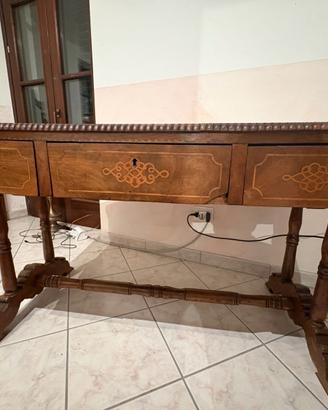Scrivania d'epoca - legno con intarsi e 3 cassetti