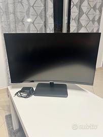 Monitor da gaming Acer curvo 27 pollici