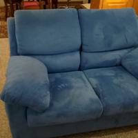 Divano usato a 2 posti di colore bluet