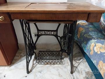 Macchina singer anni 50