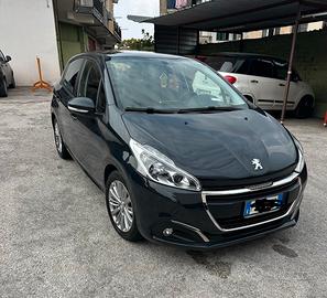 Peugeot 208 1.2 benzina