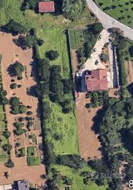 Terreno agricolo con accesso ad uso esclusivo