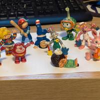 Personaggi misti fumetti in plastica dura.