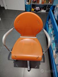 Sedia cameretta girevole perfettamente funzionante