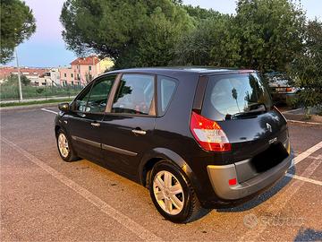 RENAULT Scénic 1.9 dCi/130CV Confort