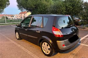 RENAULT Scénic 1.9 dCi/130CV Confort