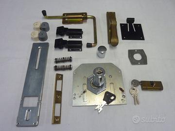 Materiale vario di ferramenta 2